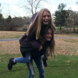 Meet your Posher, Katelyn